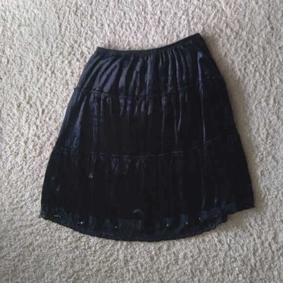 Vintage Y2K Teaze Clothing Black Velvet Tiered Midi Skirt with Lace Sequin Trim - Picture 4 of 5